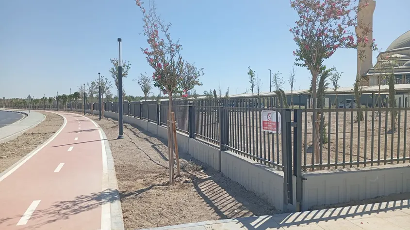 Prekast duvar üstü korkuluk — 3. görüntü